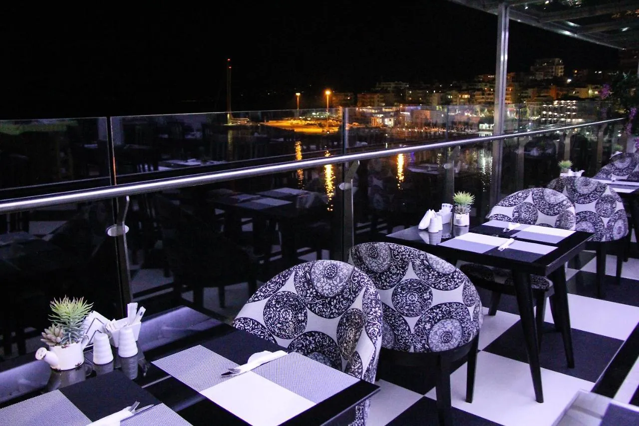 Republika Hotel Sarandë Albânia