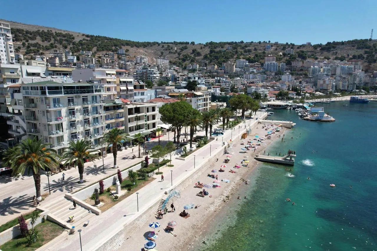 Republika Hotel Sarandë 3*,