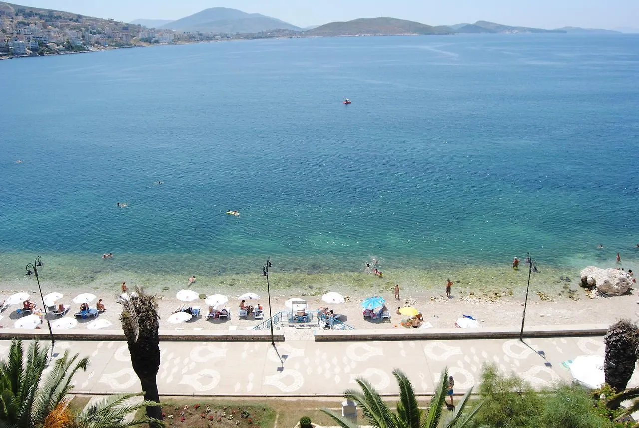 Republika Hotel Sarandë 3*,